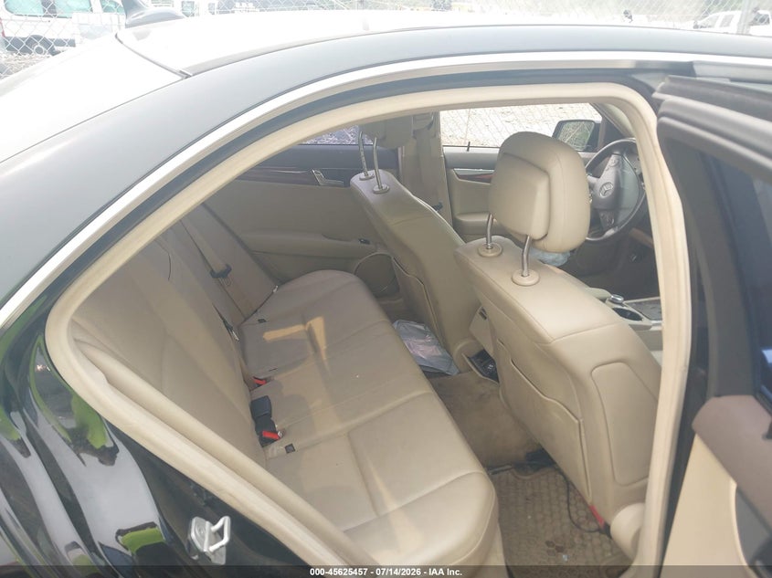 2011 Mercedes-benz C class VIN WDDGF8BBXBR179582 IAAI salvage auction — NORMAL WEAR, Clear (Massachusetts), sold $700 on 2026-07-31 (photo 8)