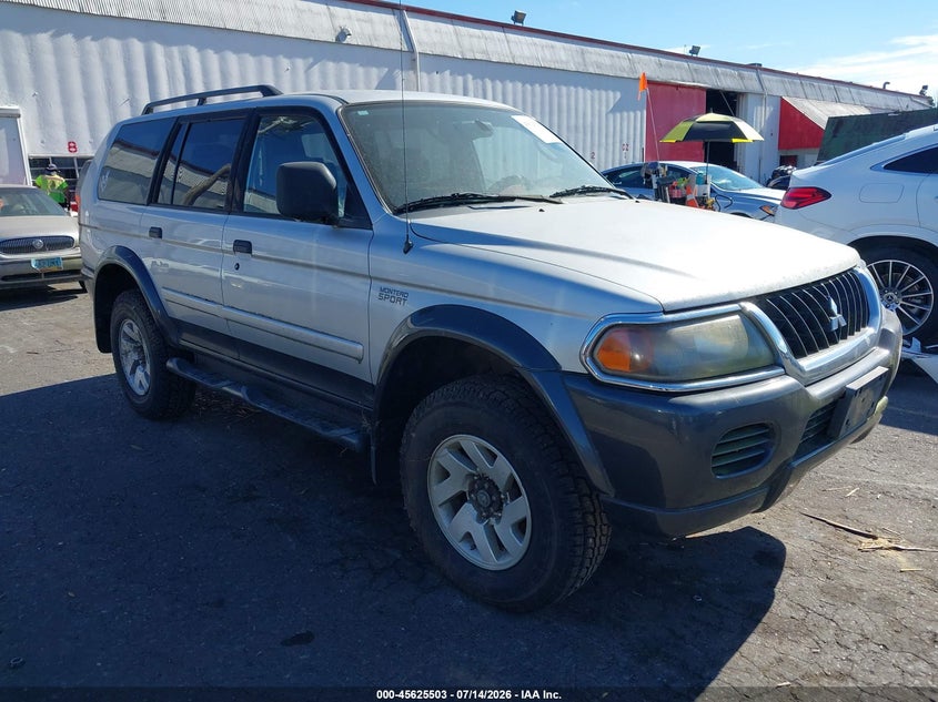 2002 Mitsubishi Montero VIN JA4MT31R32J057520 IAAI salvage auction — NORMAL WEAR, Clear - Public Restricted (Oregon), sold $275 on 2026-07-30 (photo 1)
