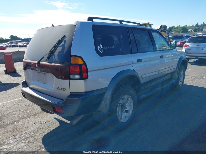 2002 Mitsubishi Montero VIN JA4MT31R32J057520 IAAI salvage auction — NORMAL WEAR, Clear - Public Restricted (Oregon), sold $275 on 2026-07-30 (photo 4)