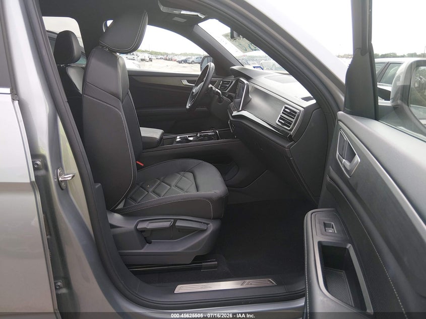 2026 Volkswagen Atlas cross sport VIN 1V2WC2CA9TC218800 IAAI salvage auction — LEFT SIDE, Enterprise Vehicles Clear Only (Texas), sold $23,850 on 2026-07-20 (photo 5)
