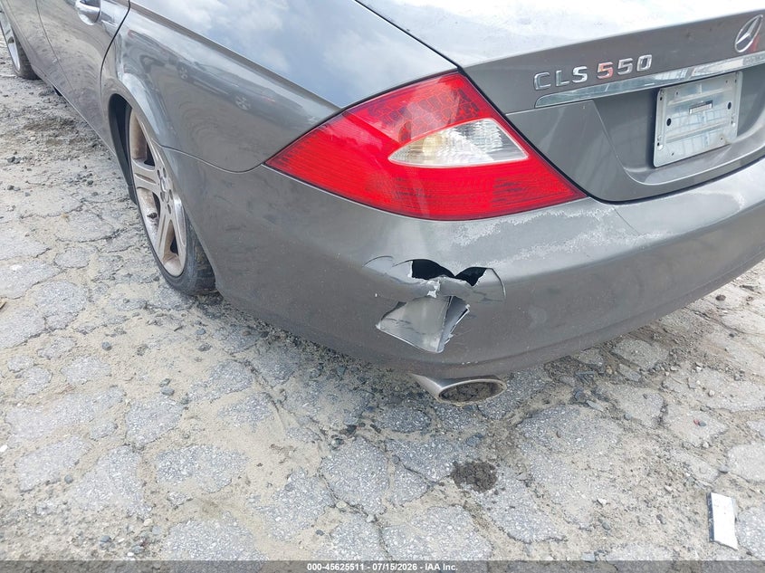 2007 Mercedes-benz Cls-class VIN WDDDJ72X87A097878 IAAI salvage auction — NORMAL WEAR, Clear (Georgia), sold $675 on 2026-08-06 (photo 6)