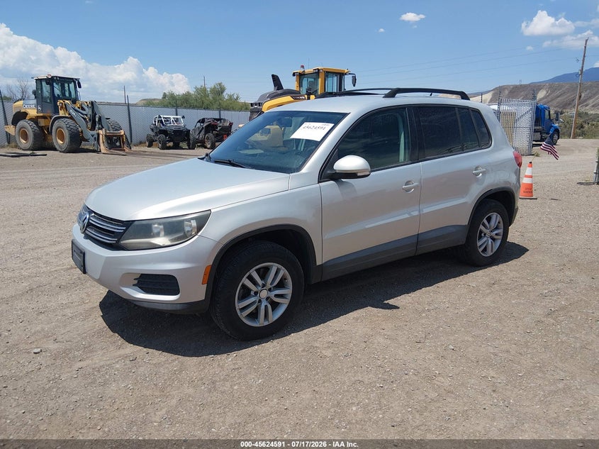 2013 Volkswagen Tiguan VIN WVGBV3AX1DW569736 IAAI salvage auction — NORMAL WEAR, Salvage Title, sold $50 on 2026-08-12 (photo 2)