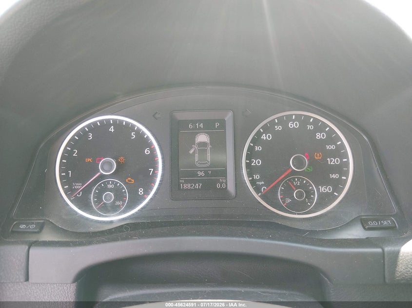 2013 Volkswagen Tiguan VIN WVGBV3AX1DW569736 IAAI salvage auction — NORMAL WEAR, Salvage Title, sold $50 on 2026-08-12 (photo 7)
