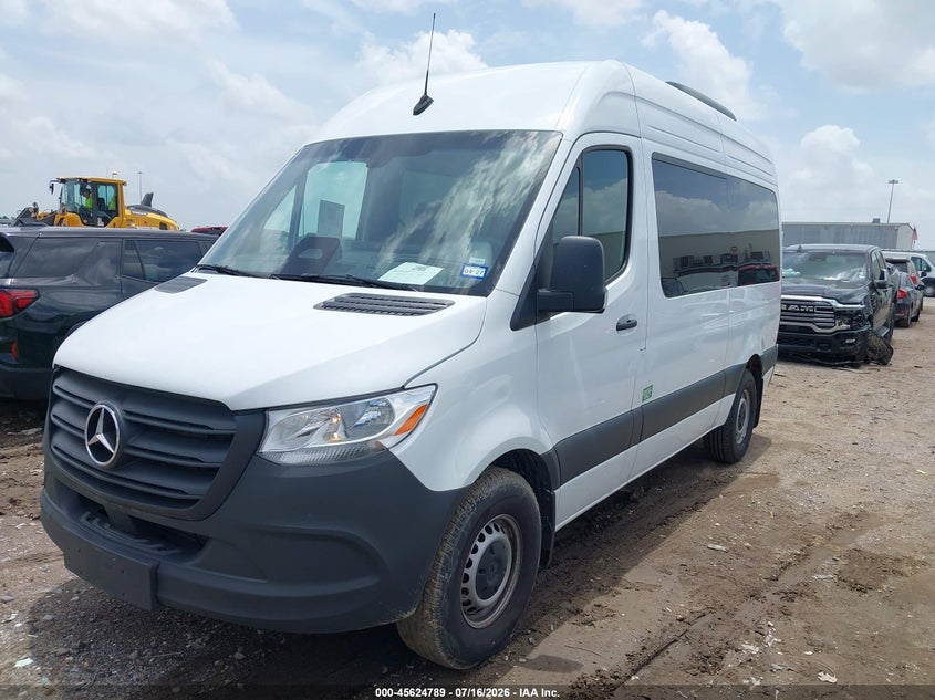 2025 Mercedes-benz Sprinter VIN W1Z4KFHY0SP822727 IAAI salvage auction — ROOF, Salvage Title, sold $32,250 on 2026-07-23 (photo 2)