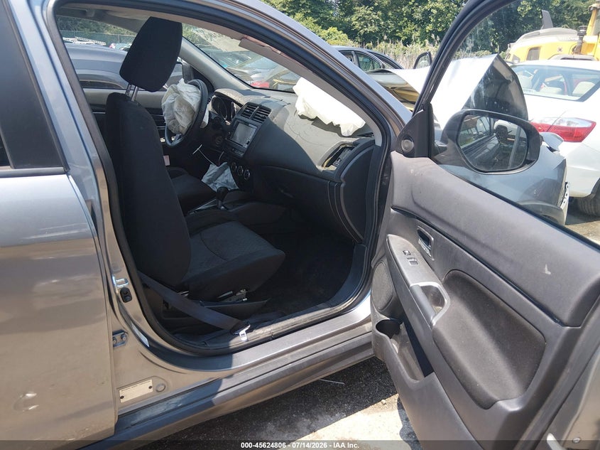 2019 Mitsubishi Outlander VIN JA4AP3AU2KU033381 IAAI salvage auction — ENGINE DAMAGE, Salvage Title, sold $750 on 2026-08-01 (photo 5)