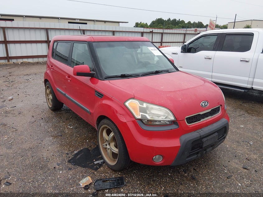 2011 Kia Soul VIN KNDJT2A27B7305884 IAAI salvage auction — NORMAL WEAR, Original (Texas), sold $25 on 2026-07-22 (photo 1)