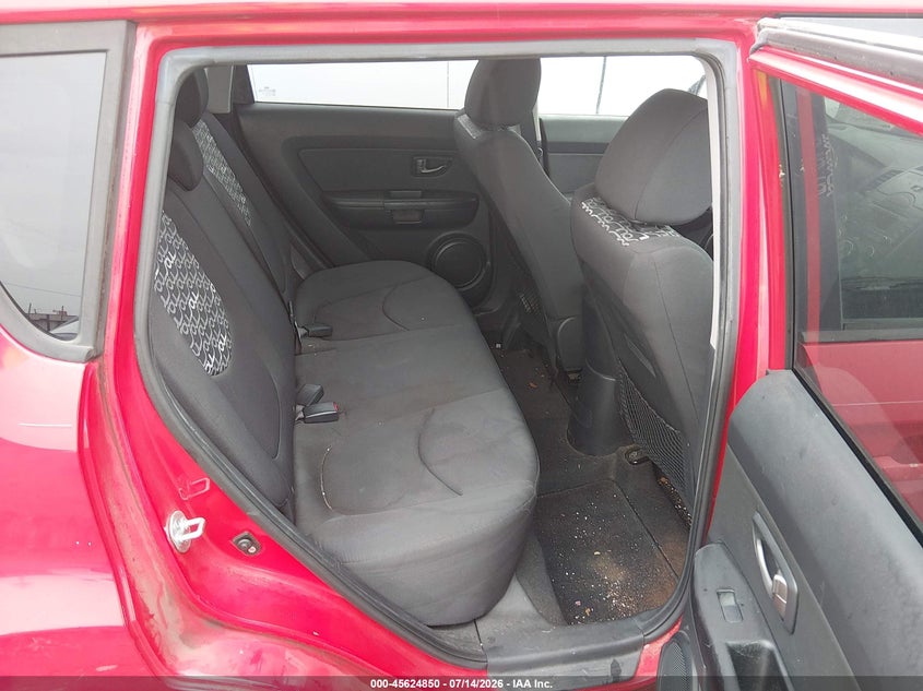 2011 Kia Soul VIN KNDJT2A27B7305884 IAAI salvage auction — NORMAL WEAR, Original (Texas), sold $25 on 2026-07-22 (photo 8)