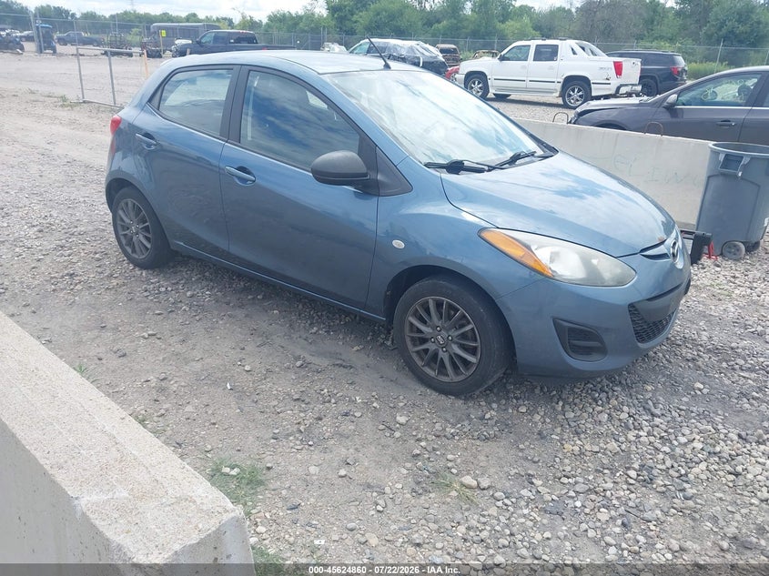 2014 Mazda 2 VIN JM1DE1KY5E0188517 IAAI salvage auction — NORMAL WEAR, Clear-Endorsement (Wisconsin), sold $625 on 2026-07-30 (photo 1)