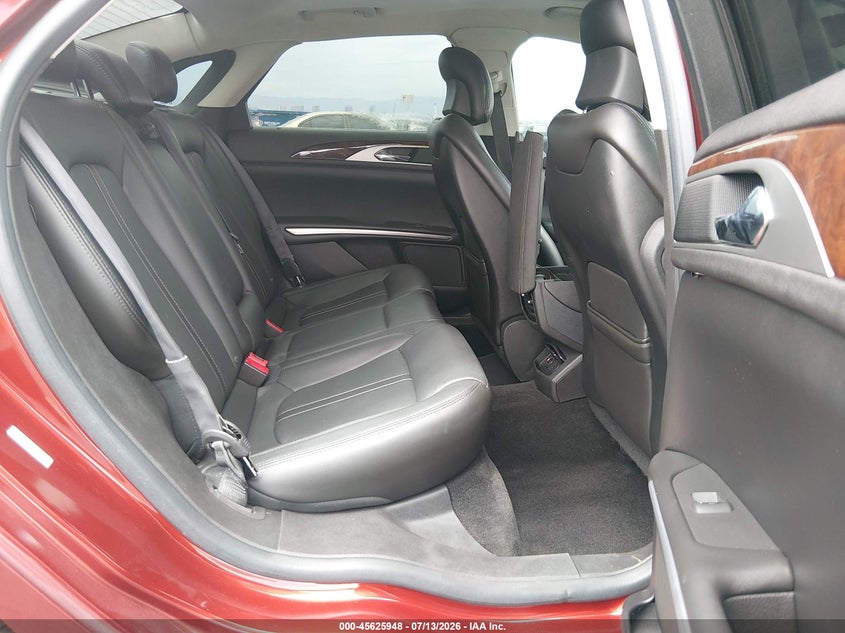 2014 Lincoln Mkz VIN 3LN6L2JK2ER822847 IAAI salvage auction — UNKNOWN, Salvage Title, sold $1,650 on 2026-07-24 (photo 8)