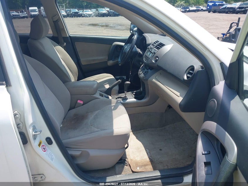 2006 Toyota Rav4 VIN JTMBK31VX65005068 IAAI salvage auction — NORMAL WEAR, Clear (New Jersey), sold $675 on 2026-07-29 (photo 5)
