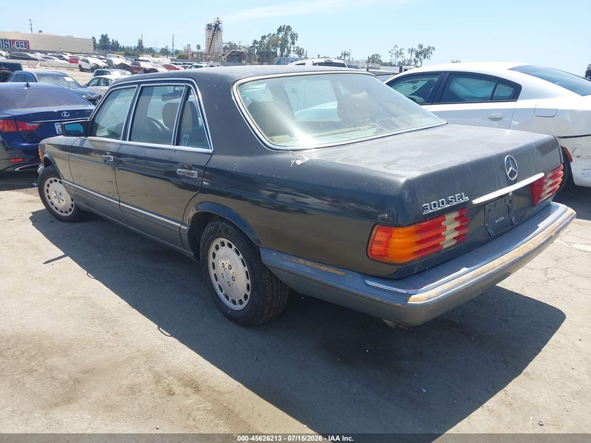 1990 Mercedes-benz 300 VIN WDBCA25D3LA537072 IAAI salvage auction — NORMAL WEAR, Clear - Dealer Only (California), sold $25 on 2026-07-22 (photo 3)