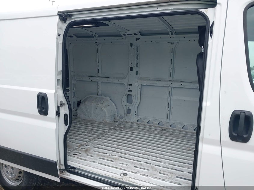 2025 Ram Promaster city VIN 3C6LRVVG2SE513824 IAAI salvage auction — RIGHT FRONT, Salvage Title, sold $16,300 on 2026-07-30 (photo 8)
