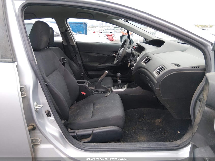 2014 Honda Civic VIN 19XFB2E54EE055537 IAAI salvage auction — NORMAL WEAR, Salvage Title, sold $1,550 on 2026-07-24 (photo 5)