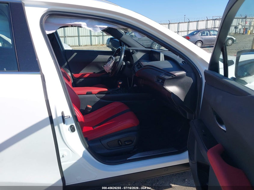 2022 Lexus Ux VIN JTHE3JBH1N2046162 IAAI salvage auction — LEFT FRONT, Salvage (Idaho), sold $9,100 on 2026-07-31 (photo 5)