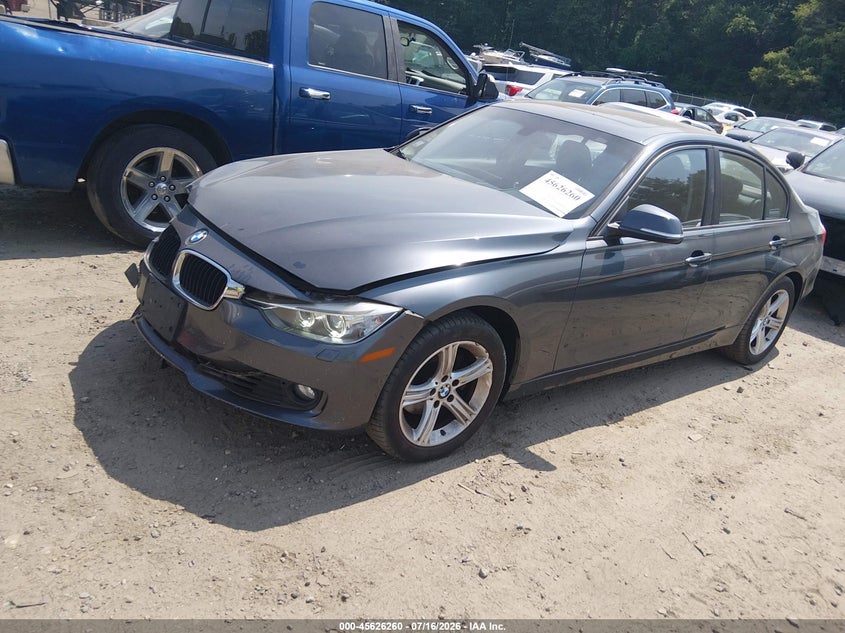2013 BMW 3er VIN WBA3B3G51DNP38342 IAAI salvage auction — FRONT END, Clear (Massachusetts), sold $775 on 2026-07-19 (photo 2)