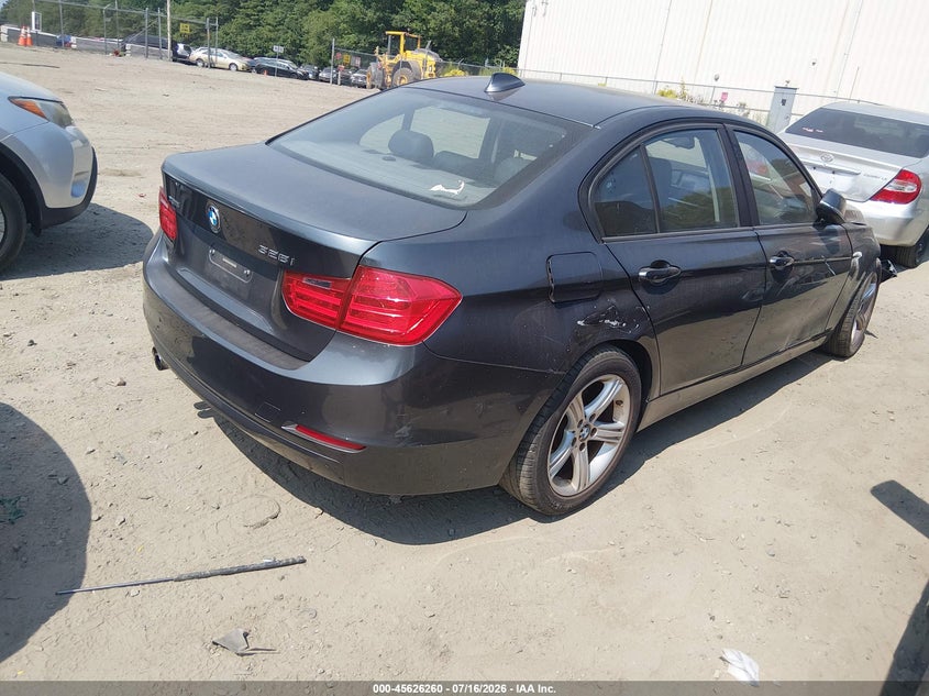 2013 BMW 3er VIN WBA3B3G51DNP38342 IAAI salvage auction — FRONT END, Clear (Massachusetts), sold $775 on 2026-07-19 (photo 4)