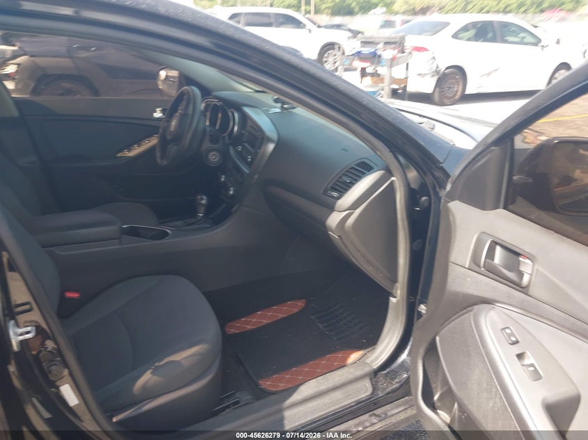 2015 Kia Optima VIN 5XXGM4A75FG457206 IAAI salvage auction — RIGHT FRONT, Salvage Title, sold $25 on 2026-07-30 (photo 5)