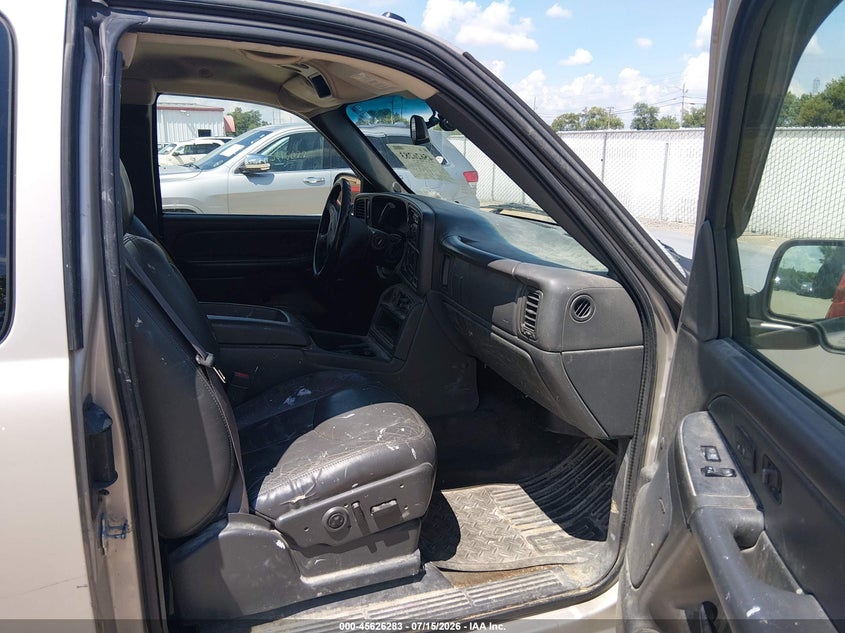 2005 Gmc Sierra 1500 VIN 1GTEC19T75Z339387 IAAI salvage auction — NORMAL WEAR, Clear (Missouri), sold $350 on 2026-07-30 (photo 5)
