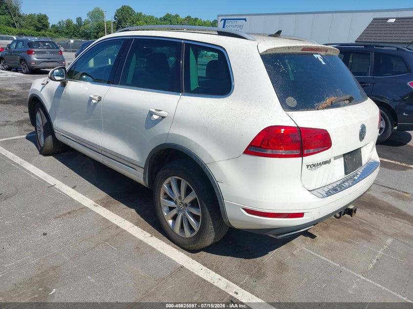 2012 Volkswagen Touareg VIN WVGFK9BP6CD004713 IAAI salvage auction — NORMAL WEAR, Clear (North Carolina), sold $200 on 2026-07-30 (photo 3)