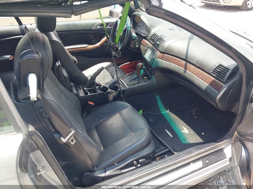 2005 BMW 3 series VIN WBABW53405PL52915 IAAI salvage auction — NORMAL WEAR, Repossession Paperwork (Georgia), sold $375 on 2026-08-18 (photo 5)