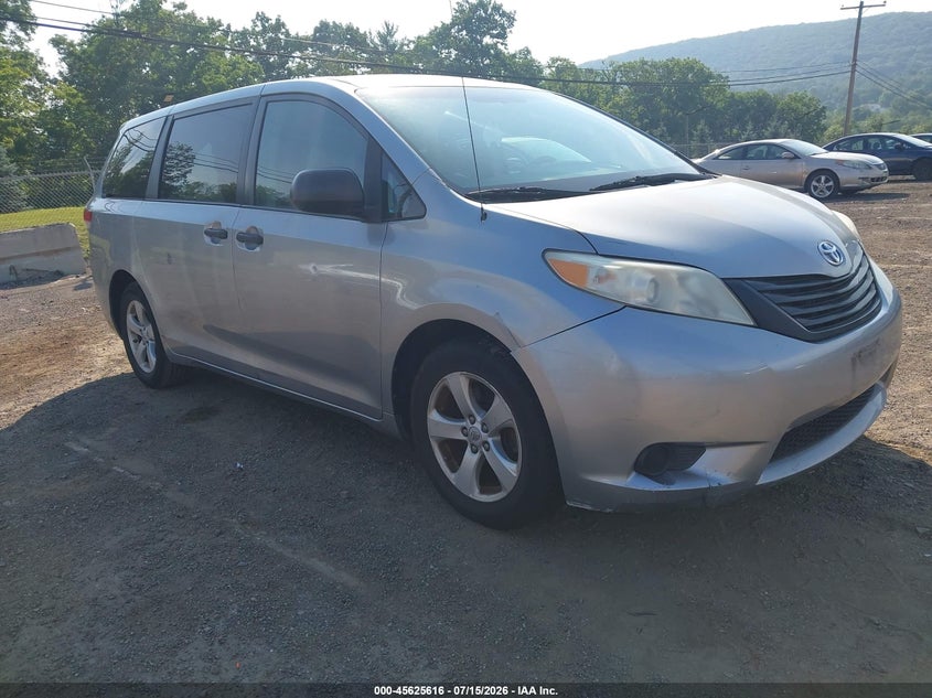 2012 Toyota Sienna VIN 5TDZK3DC7CS197466 IAAI salvage auction — NORMAL WEAR, Clear (New Jersey), sold $1,150 on 2026-07-23 (photo 1)