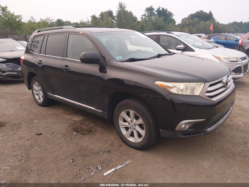 2013 Toyota Highlander VIN 5TDBK3EH7DS199439 IAAI salvage auction — WATER/FLOOD, Clear (Massachusetts), sold $3,150 on 2026-07-31 (photo 1)