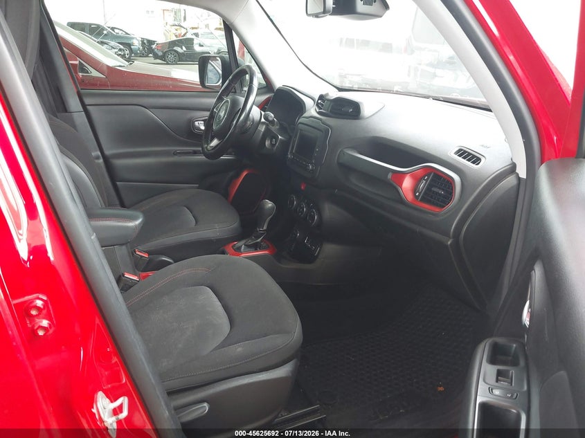 2017 Jeep Renegade VIN ZACCJBCB8HPF94619 IAAI salvage auction — REAR END, Salvage Title, sold $2,750 on 2026-07-26 (photo 5)