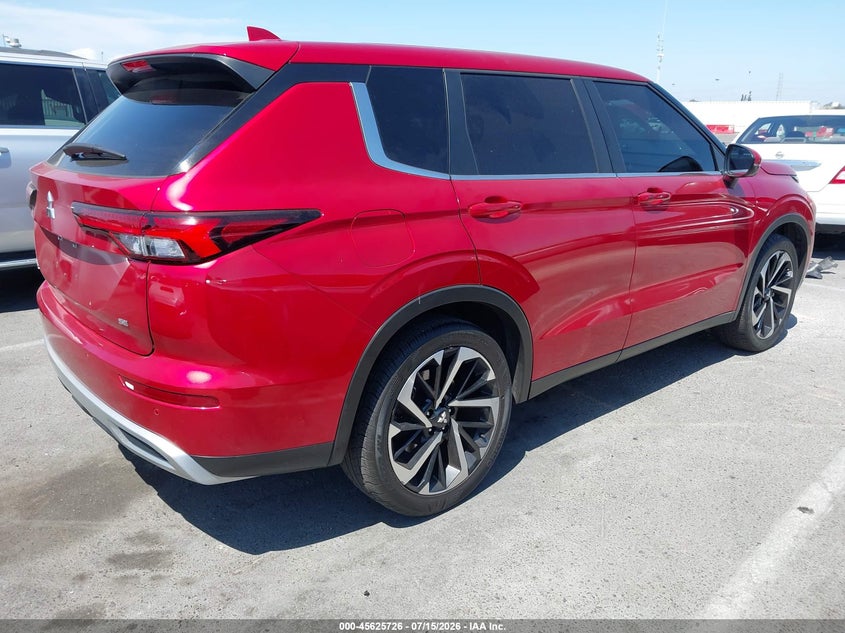 2024 Mitsubishi Outlander VIN JA4J3VA8XRZ069889 IAAI salvage auction — LEFT FRONT, Salvage Title, sold $8,650 on 2026-08-13 (photo 4)