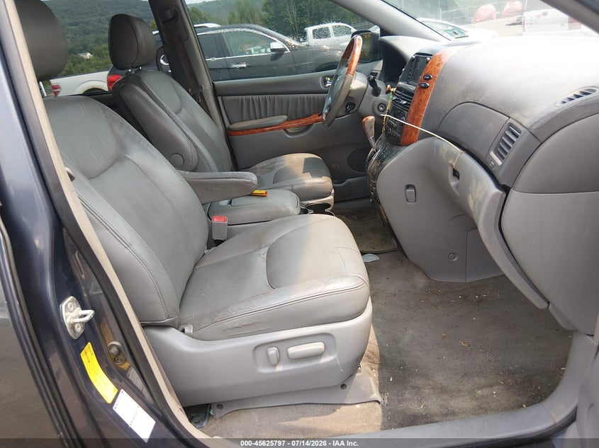 2008 Toyota Sienna VIN 5TDBK22C98S014946 IAAI salvage auction — NORMAL WEAR, Clear (New Jersey), sold $1,375 on 2026-07-16 (photo 5)