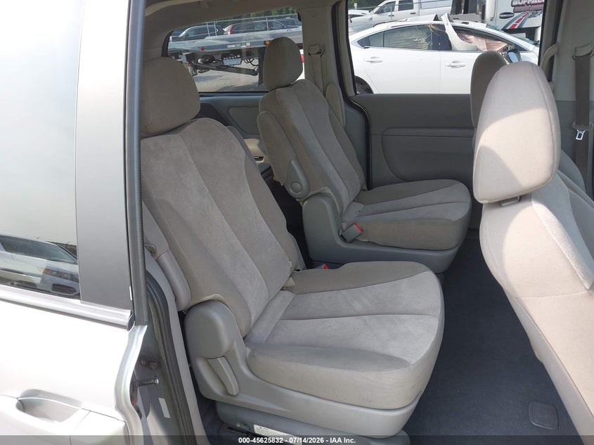 2011 Kia SEDONA VIN KNDMG4C72B6406665 IAAI salvage auction — LEFT REAR, Mv-907A (New York), sold $625 on 2026-07-28 (photo 8)
