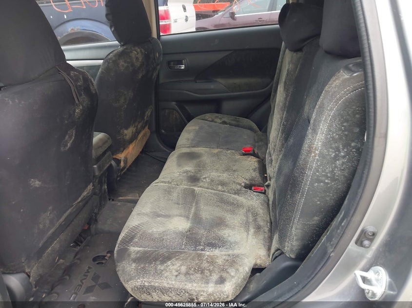 2016 Mitsubishi Outlander VIN JA4AZ3A3XGZ030644 IAAI salvage auction — NORMAL WEAR, Original (Maine), sold $1,150 on 2026-07-20 (photo 8)