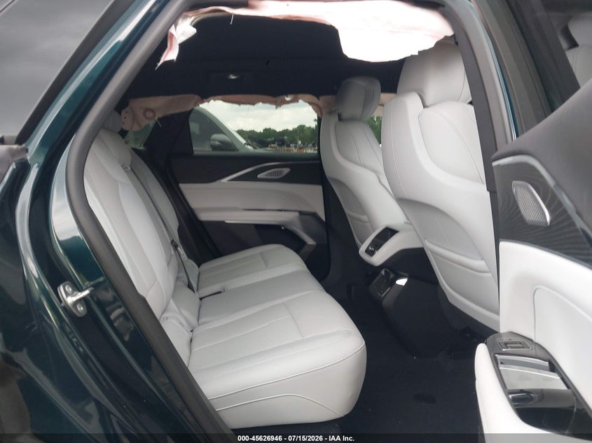 2024 Cadillac Lyriq VIN 1GYKPVRL3RZ134230 IAAI salvage auction — FRONT END, Salvage Title, sold $13,300 on 2026-08-20 (photo 8)