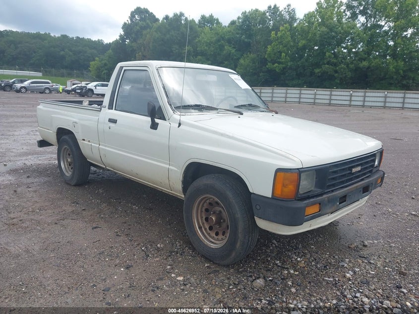 1985 Toyota Pickup VIN JT4RN50R3F0088989 IAAI salvage auction — NORMAL WEAR, Clear (North Carolina), sold $2,050 on 2026-07-29 (photo 1)