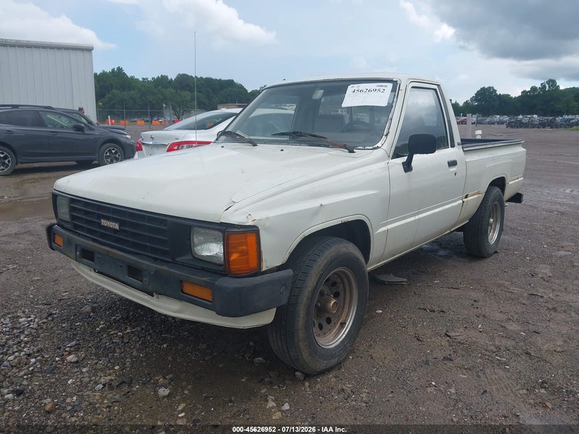 1985 Toyota Pickup VIN JT4RN50R3F0088989 IAAI salvage auction — NORMAL WEAR, Clear (North Carolina), sold $2,050 on 2026-07-29 (photo 2)