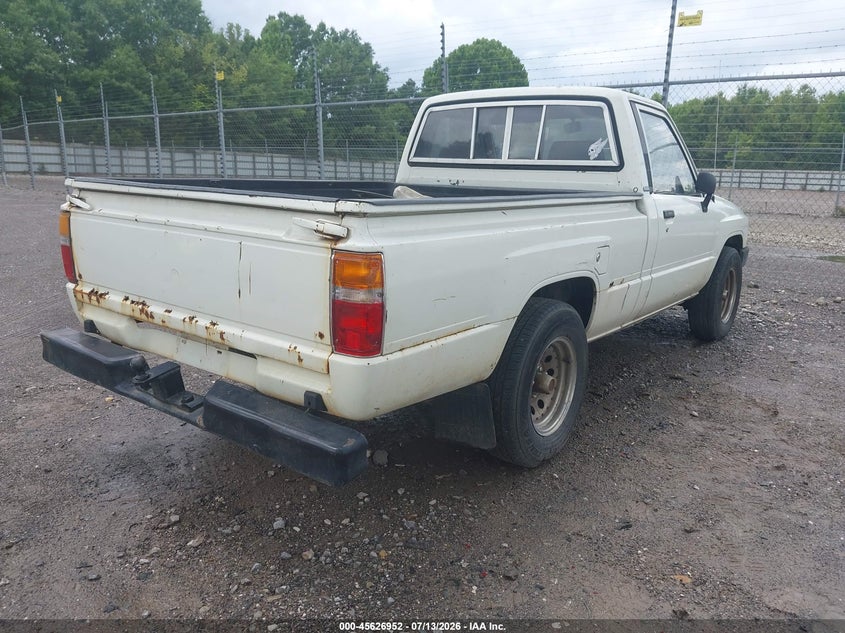 1985 Toyota Pickup VIN JT4RN50R3F0088989 IAAI salvage auction — NORMAL WEAR, Clear (North Carolina), sold $2,050 on 2026-07-29 (photo 4)