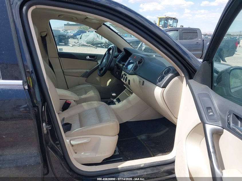 2009 Volkswagen Tiguan VIN WVGBV75N29W539460 IAAI salvage auction — NORMAL WEAR, Clear (California), sold $200 on 2026-08-06 (photo 5)