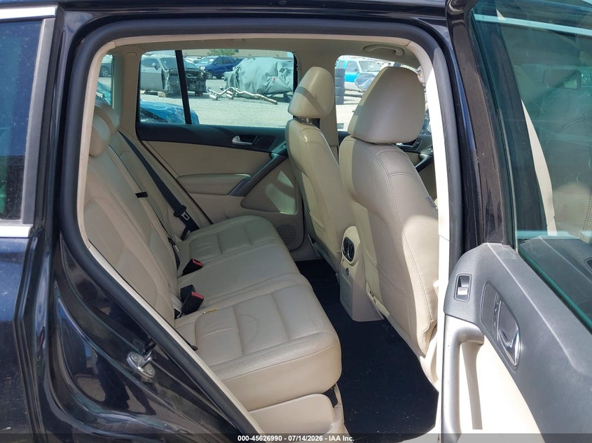 2009 Volkswagen Tiguan VIN WVGBV75N29W539460 IAAI salvage auction — NORMAL WEAR, Clear (California), sold $200 on 2026-08-06 (photo 8)
