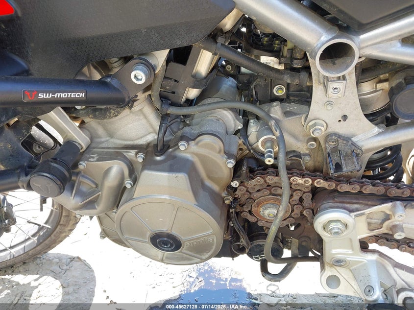 2022 Aprilia Tuareg VIN ZD4XBUA09NS000495 IAAI salvage auction — UNDERCARRIAGE, Salvage Title, sold $2,700 on 2026-08-12 (photo 9)