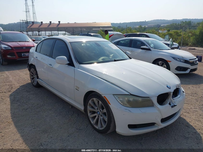 2011 BMW 3er VIN WBAPK5G52BNN24390 IAAI salvage auction — FRONT & REAR, Salvage (Pennsylvania), sold $325 on 2026-07-28 (photo 1)