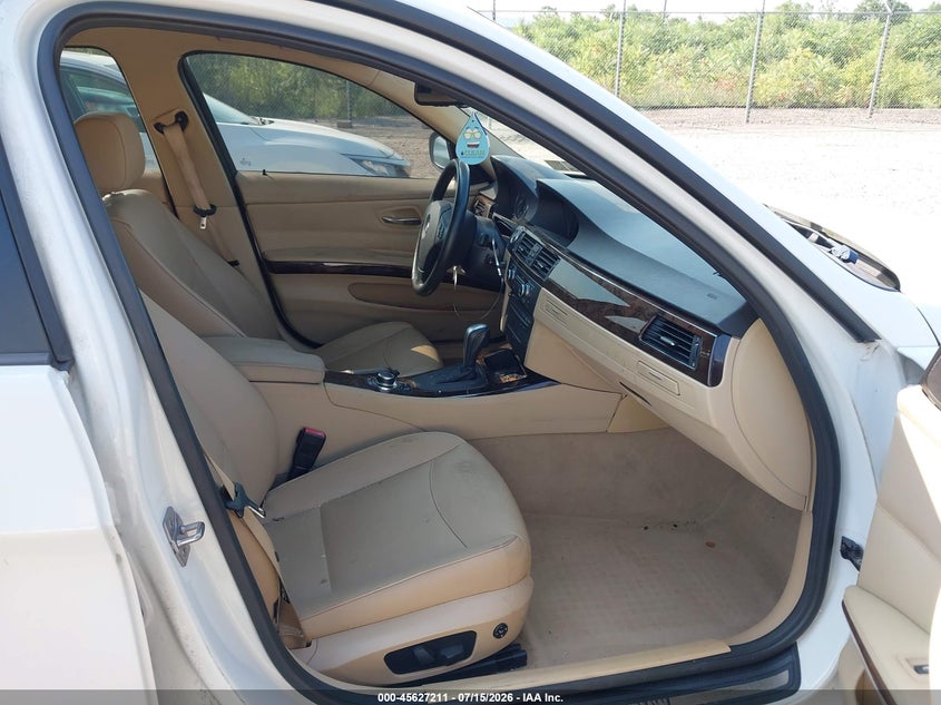 2011 BMW 3er VIN WBAPK5G52BNN24390 IAAI salvage auction — FRONT & REAR, Salvage (Pennsylvania), sold $325 on 2026-07-28 (photo 5)