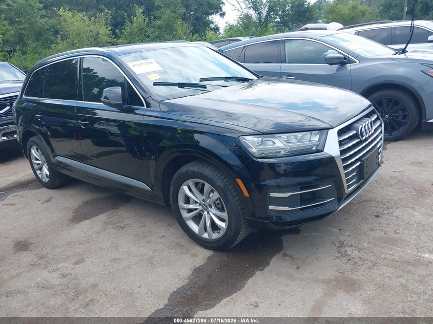 2019 Audi Q7 VIN WA1LAAF70KD013826 — IAAI salvage auction photo