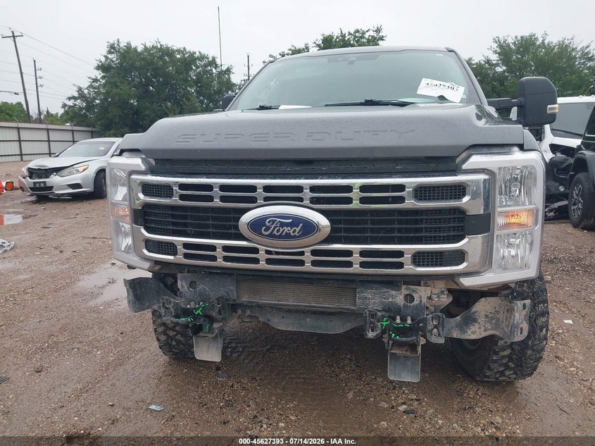 2025 Ford F250 VIN 1FT7W2BT3SEC34008 IAAI salvage auction — FRONT & REAR, Salvage Title, sold $35,500 on 2026-07-30 (photo 6)