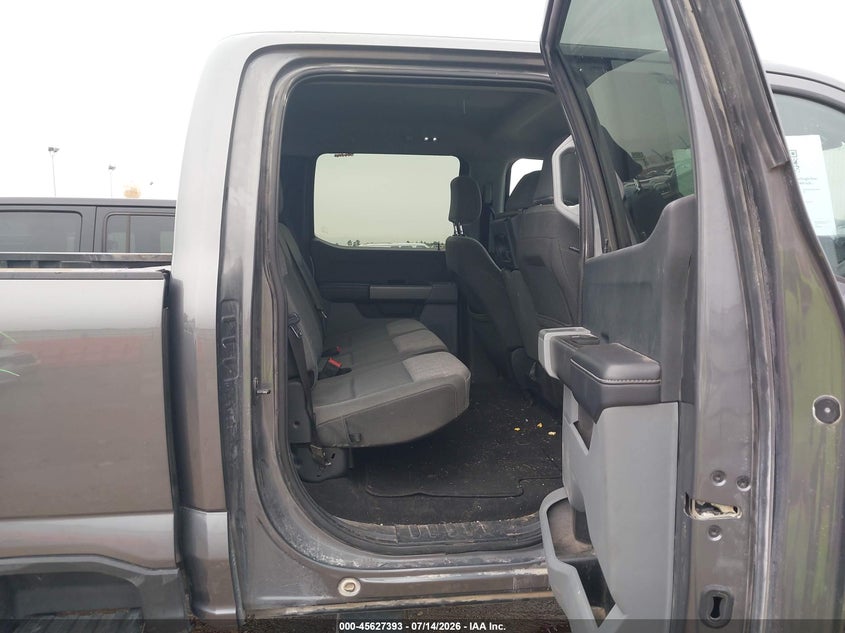 2025 Ford F250 VIN 1FT7W2BT3SEC34008 IAAI salvage auction — FRONT & REAR, Salvage Title, sold $35,500 on 2026-07-30 (photo 8)