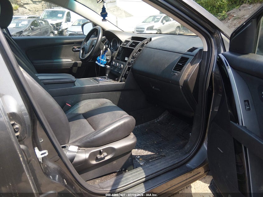 2013 Mazda Cx-9 VIN JM3TB2CV8D0424100 IAAI salvage auction — NORMAL WEAR, Clear (Rhode Island), sold $400 on 2026-07-28 (photo 5)