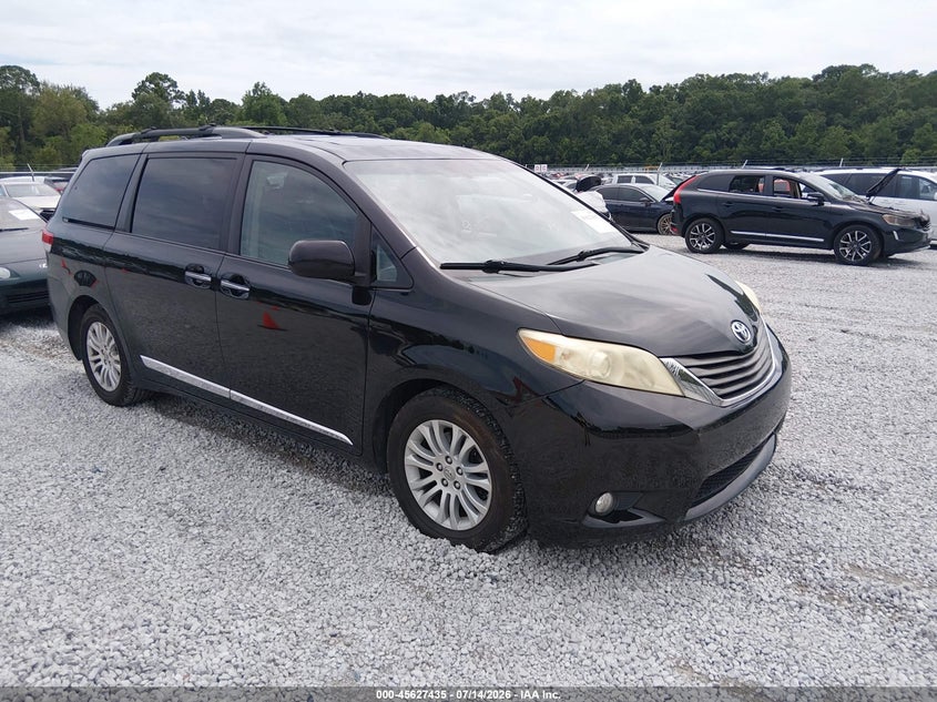2011 Toyota Sienna VIN 5TDYK3DC8BS148173 IAAI salvage auction — NORMAL WEAR, Clear (Alabama), sold $2,100 on 2026-07-30 (photo 1)