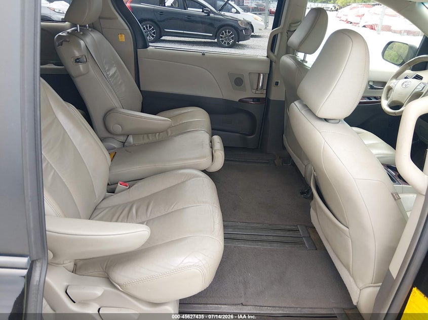 2011 Toyota Sienna VIN 5TDYK3DC8BS148173 IAAI salvage auction — NORMAL WEAR, Clear (Alabama), sold $2,100 on 2026-07-30 (photo 8)