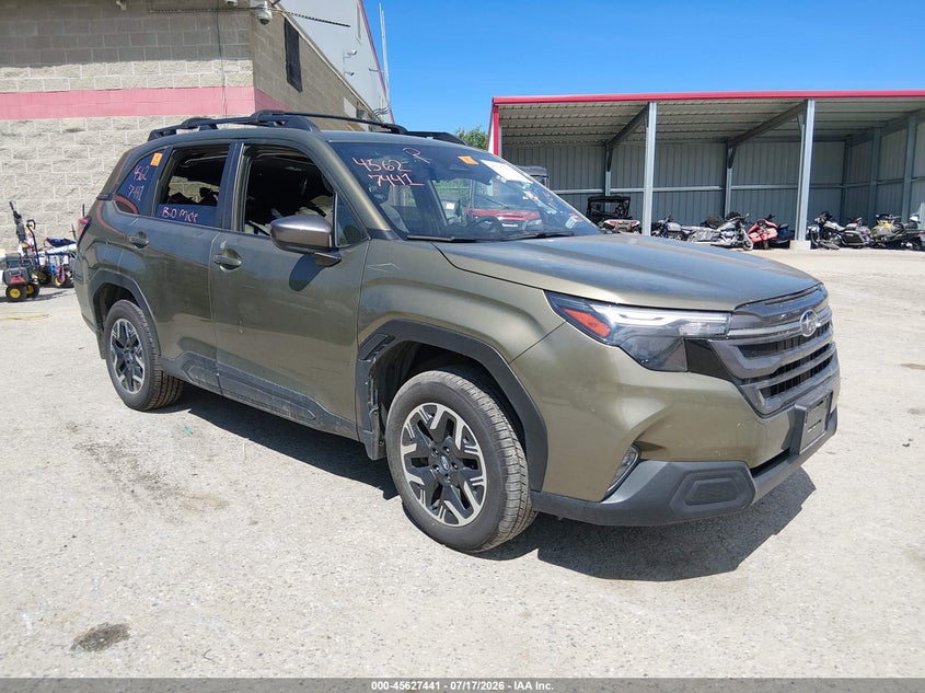 2025 Subaru Forester VIN JF2SLDDC7SH523565 — IAAI salvage auction photo