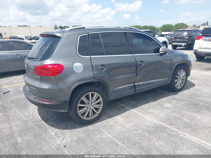 2013 Volkswagen Tiguan VIN WVGAV3AX1DW571563 IAAI salvage auction — RIGHT SIDE, Rebuildable (Florida), sold $900 on 2026-08-11 (photo 4)