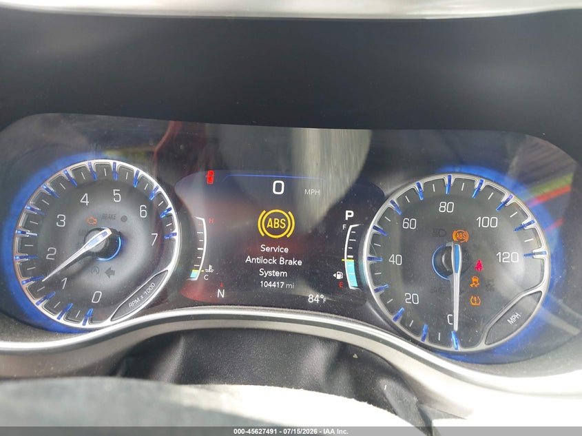 2018 Chrysler Pacifica VIN 2C4RC1GG7JR320320 IAAI salvage auction — NORMAL WEAR, Salvage Title, sold $3,300 on 2026-07-18 (photo 7)