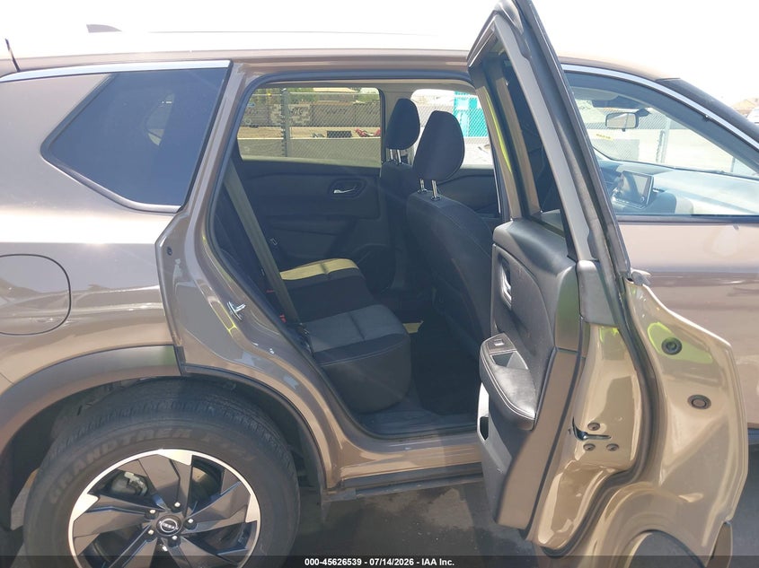 2024 Nissan Rogue VIN JN8BT3BB6RW444868 IAAI salvage auction — LEFT FRONT, Salvage Title, sold $5,700 on 2026-08-02 (photo 8)
